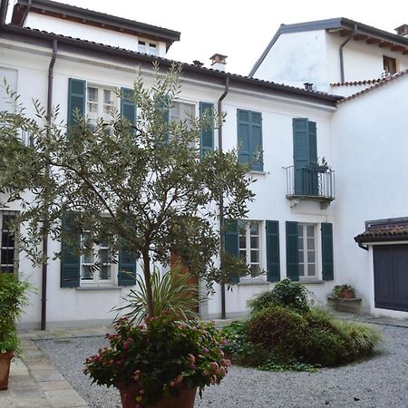Villa Maghetti - Modernized Flat In Historic Palazzo In The Center Of 루이노 외부 사진