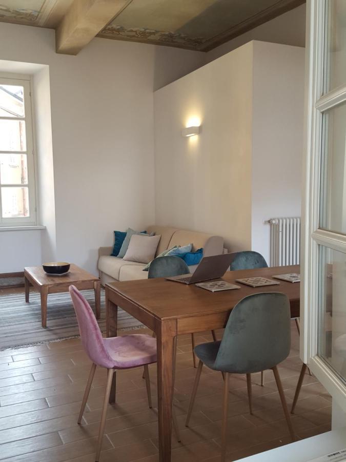 Villa Maghetti - Modernized Flat In Historic Palazzo In The Center Of 루이노 외부 사진