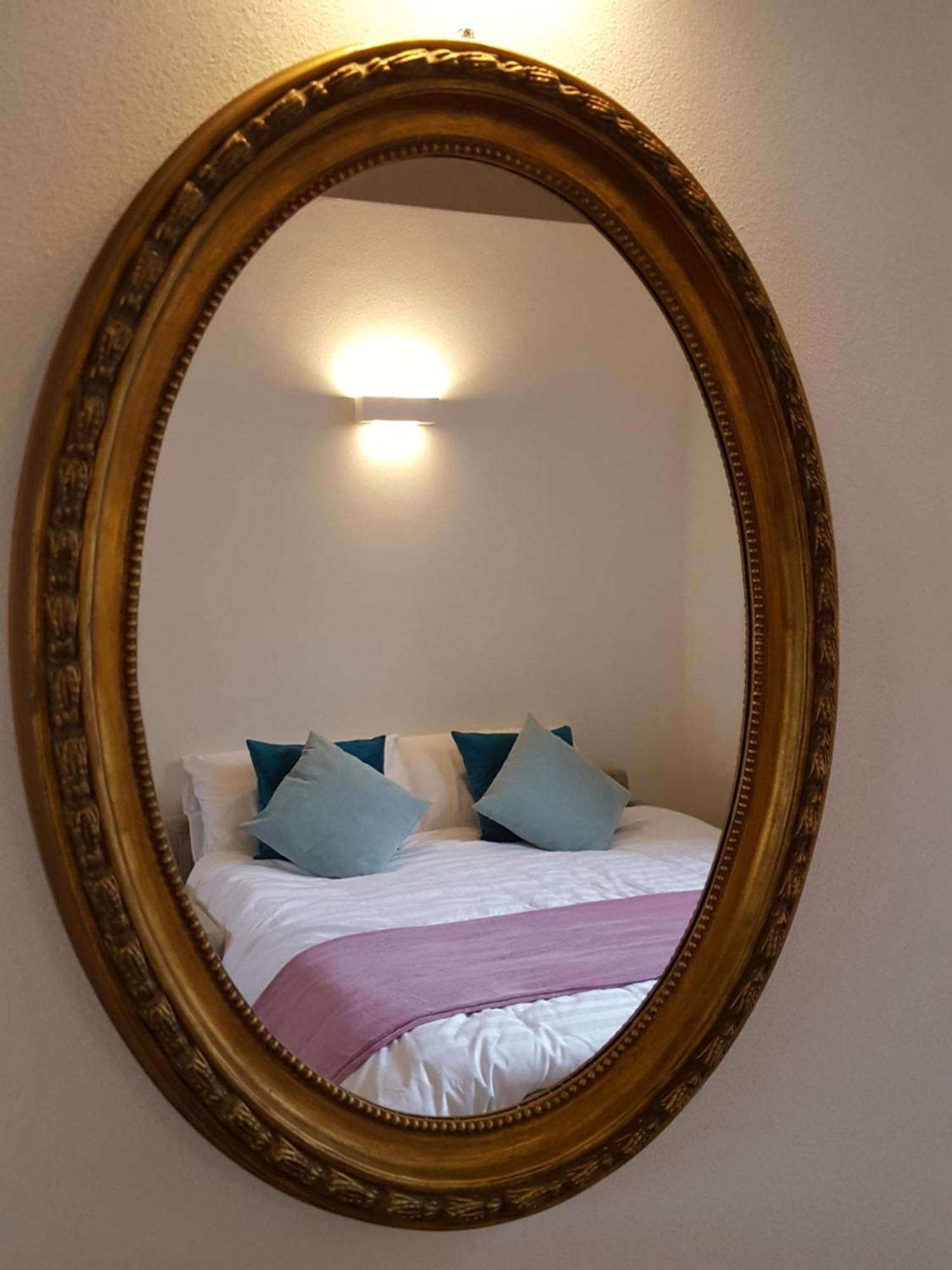 Villa Maghetti - Modernized Flat In Historic Palazzo In The Center Of 루이노 외부 사진