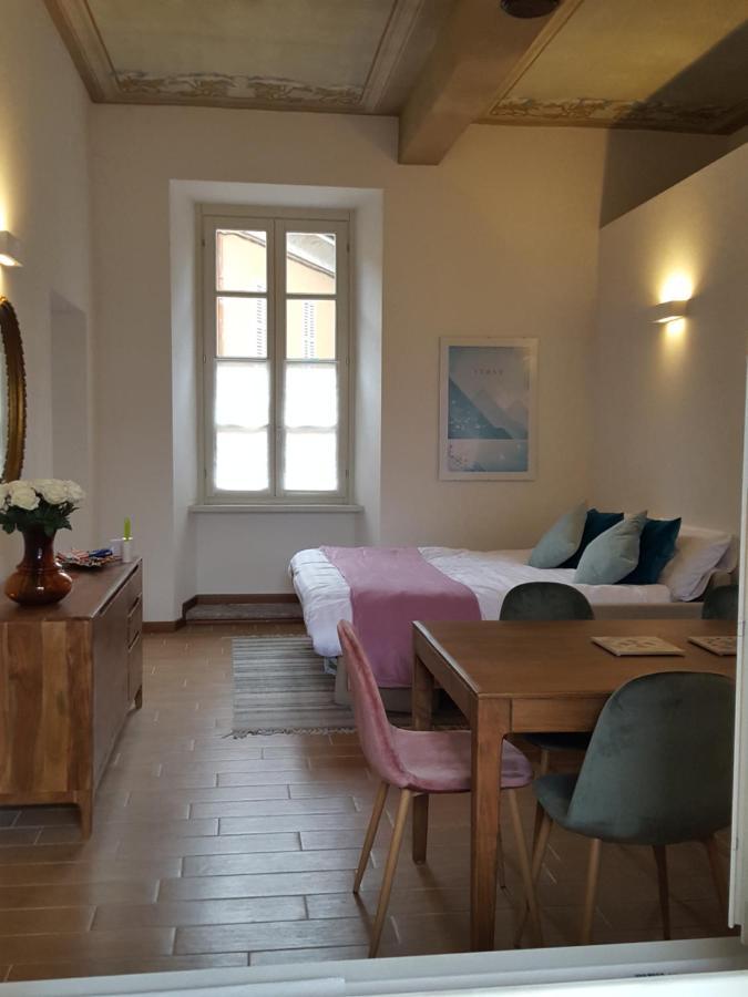 Villa Maghetti - Modernized Flat In Historic Palazzo In The Center Of 루이노 외부 사진